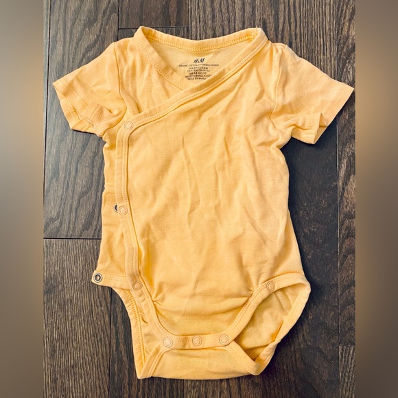 H&M baby organic Cotton onesies set of 4 - Picture 3 of 6